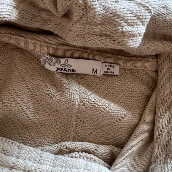 PRANA Asymmetrical hooded sweatshirt‎ - Picture 3 of 3